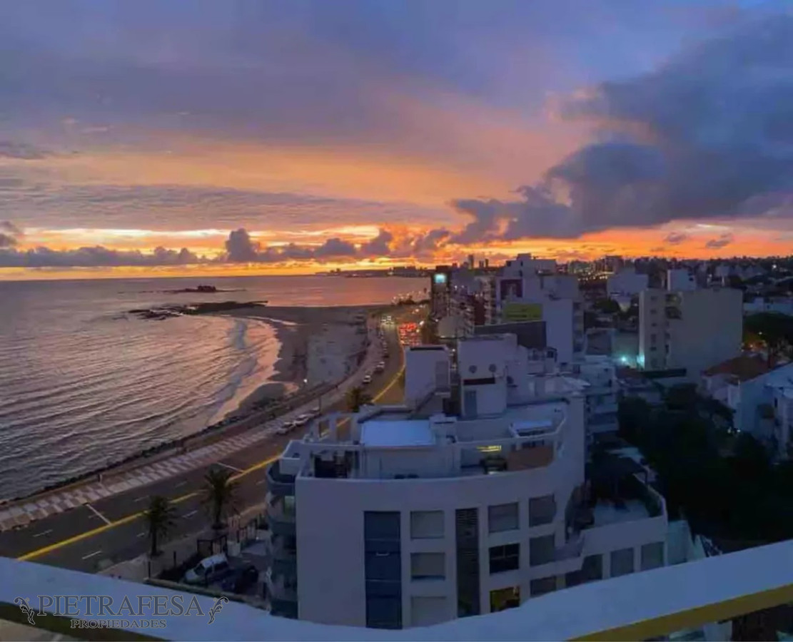 Apartamento ID.12441 - Apto en venta 3 dormitorios, terraza, garaje-Malvin 