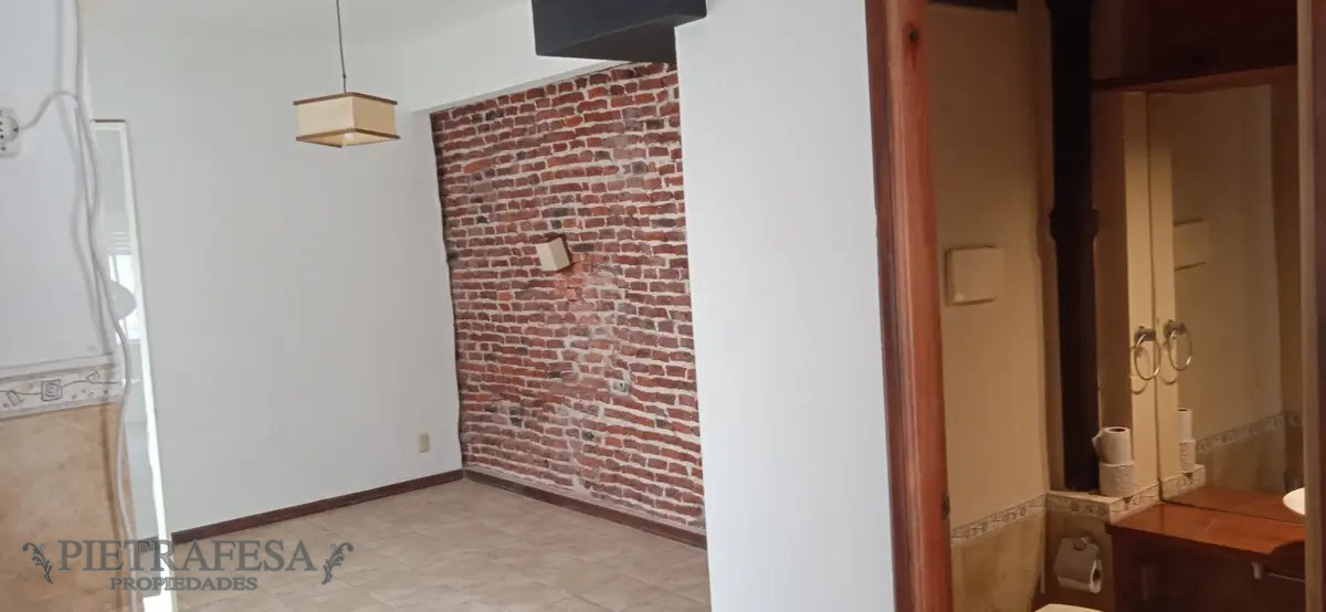 Apartamento ID.7878 - Apartamento en venta 2 dormitorios, 1 baño y patio-Alzáibar -Ciudad Vieja