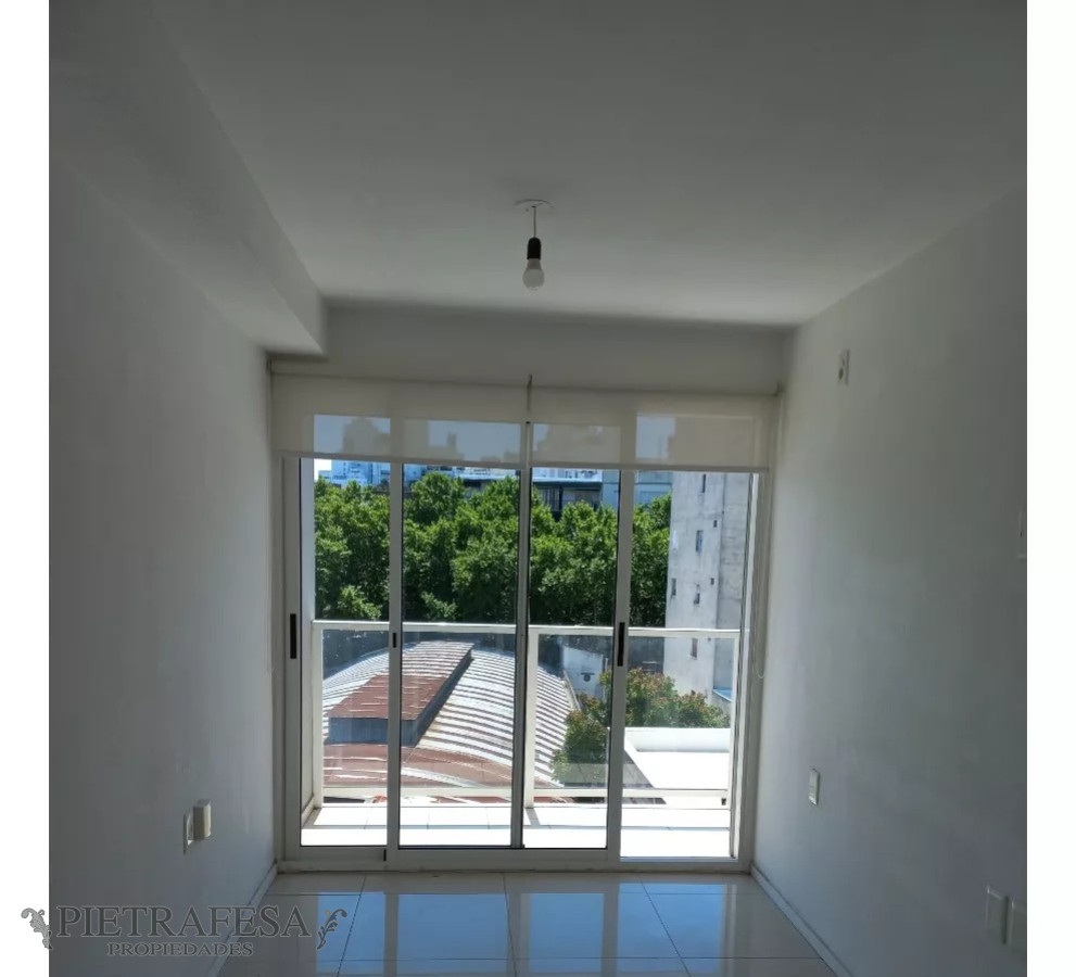 Apartamento ID.12142 - Apto en venta con renta, 1 dormitorio, 1 baño, balcón-Tres Cruces