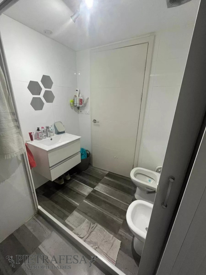 Apartamento ID.8554 - Apartamento en venta 3 dormitorios, 2 baños, patio y garaje-Millán-Prado