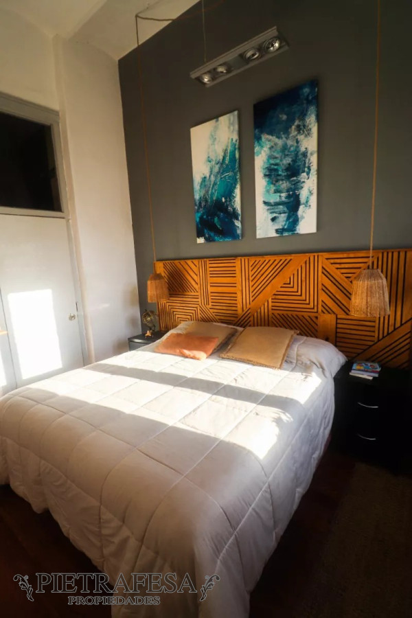 Apartamento ID.11579 - Apto tipo casa en venta 4 dormitorios, y azotea-Cordón 