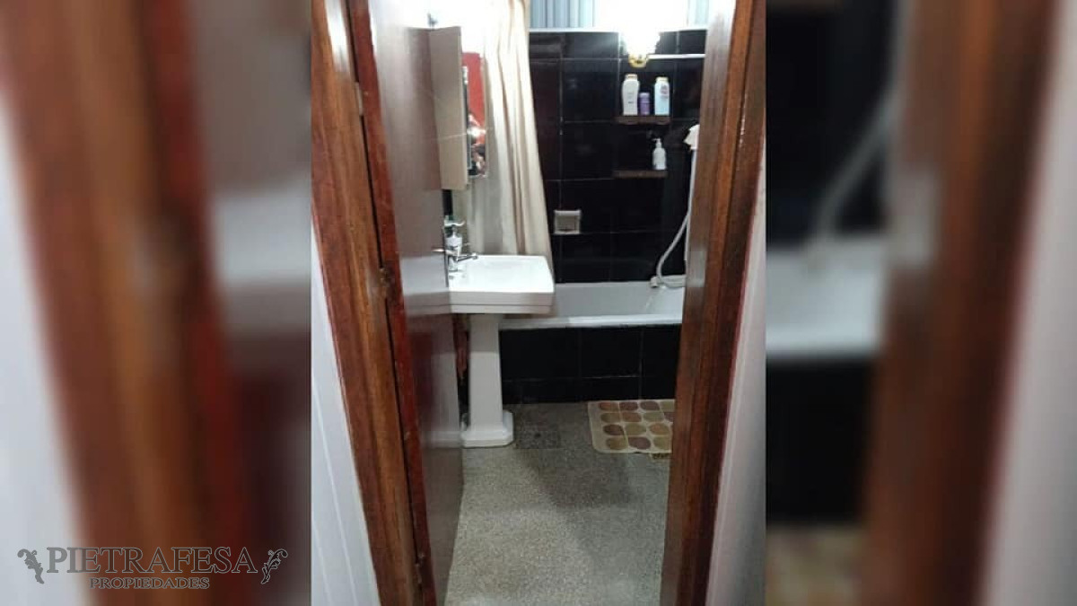 Apartamento ID.6537 - Apartamento en venta 2 dormitorios, 1 baño y patio- Guaraní-Ciudad Vieja 
