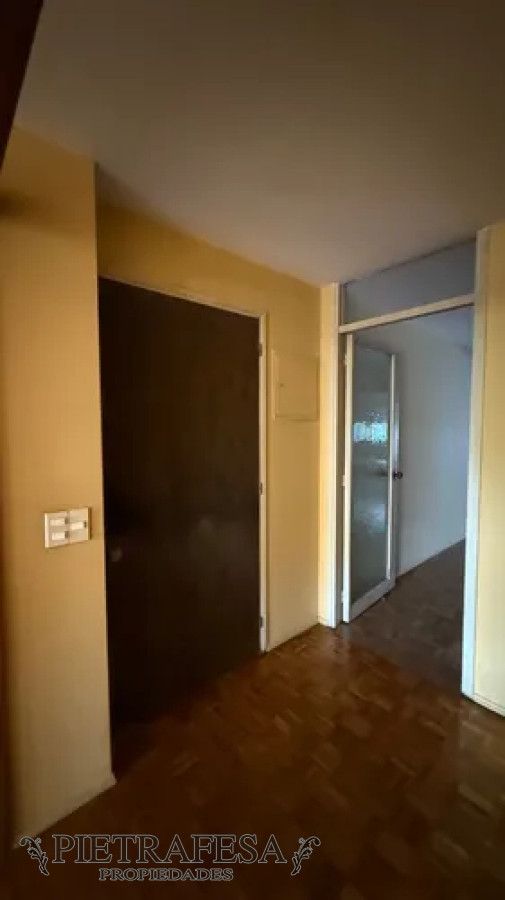 Apartamento ID.13828 - Apartamento en alquiler, 2 dormitorios, 2 baños, terraza, garaje. Centro.