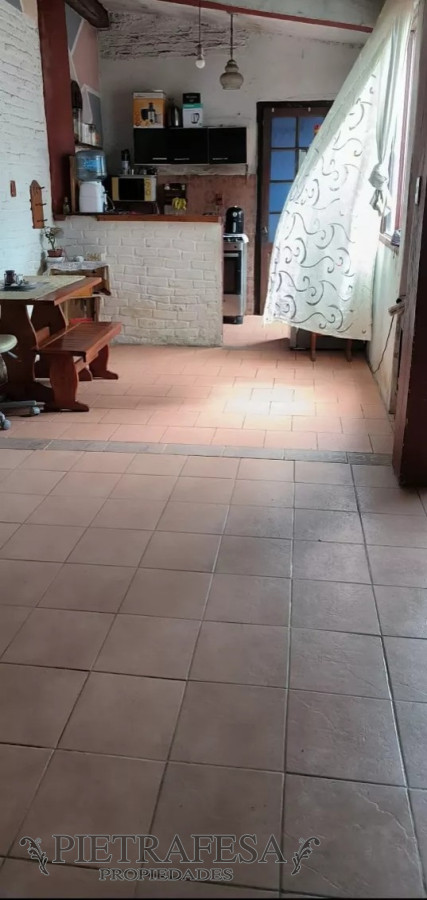 Apartamento ID.7899 - PH en venta 2 dormitorios, 1 baño y patio- Acevedo Diaz -Tres Cruces