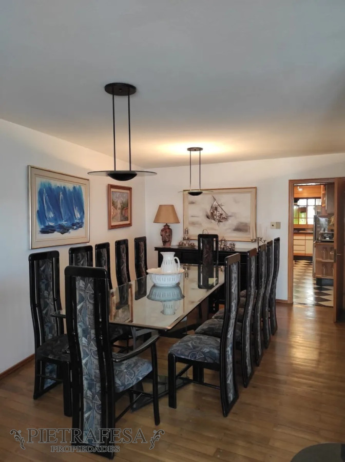Apartamento ID.5609 - Apartamento amueblado 3 dormitorios, 4 baños, terraza y garaje- Echevarriarza- Pocitos