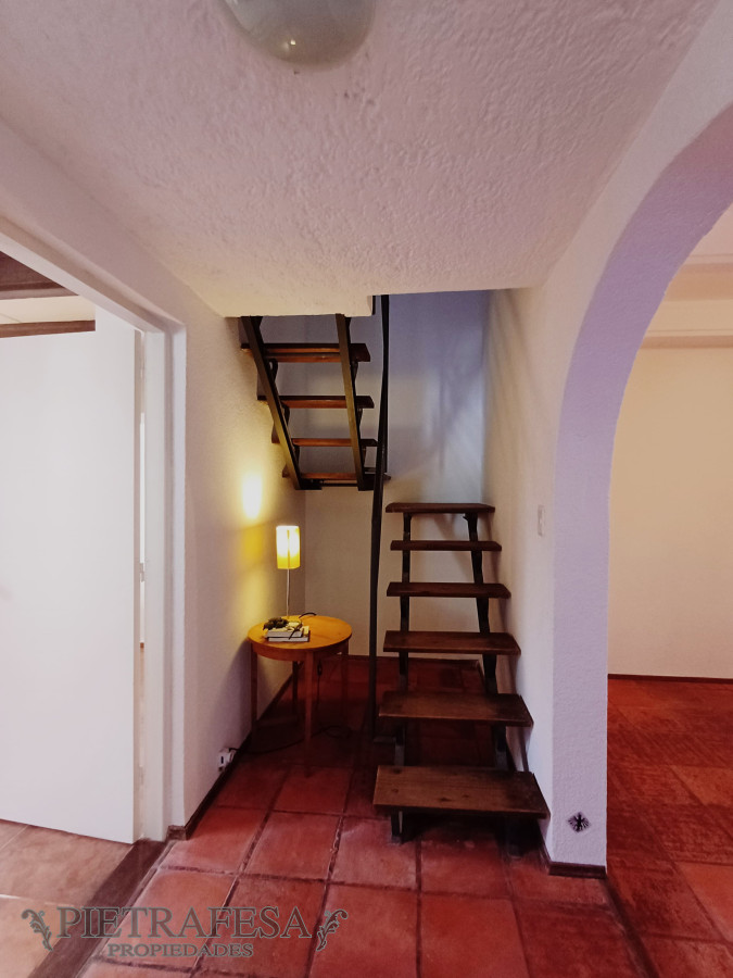 Apartamento ID.9413 - Apto en venta 2 dormitorios, 1 baño, patio-Barrio Sur