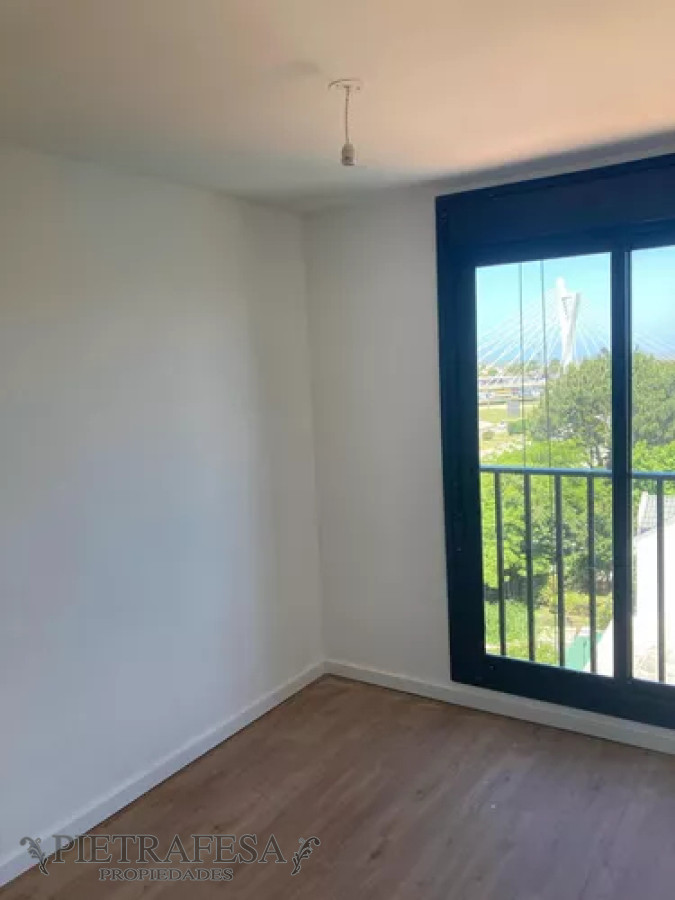 Apartamento ID.11881 - Apartamento en alquiler, 2dorm, 1 baño, terraza con parrillero, cochera. Parque Miramar.