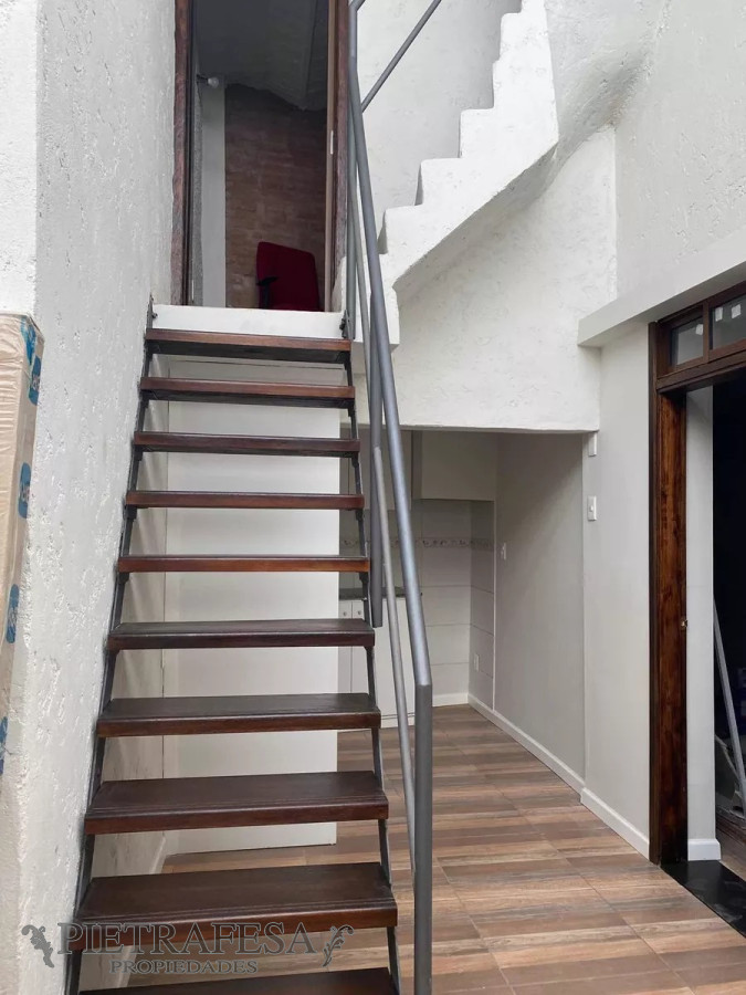 Apartamento ID.5897 - Apartamento en venta con renta, 3 dormitorios, 1 baño y azotea- Arenal Grande-Villa Muñoz