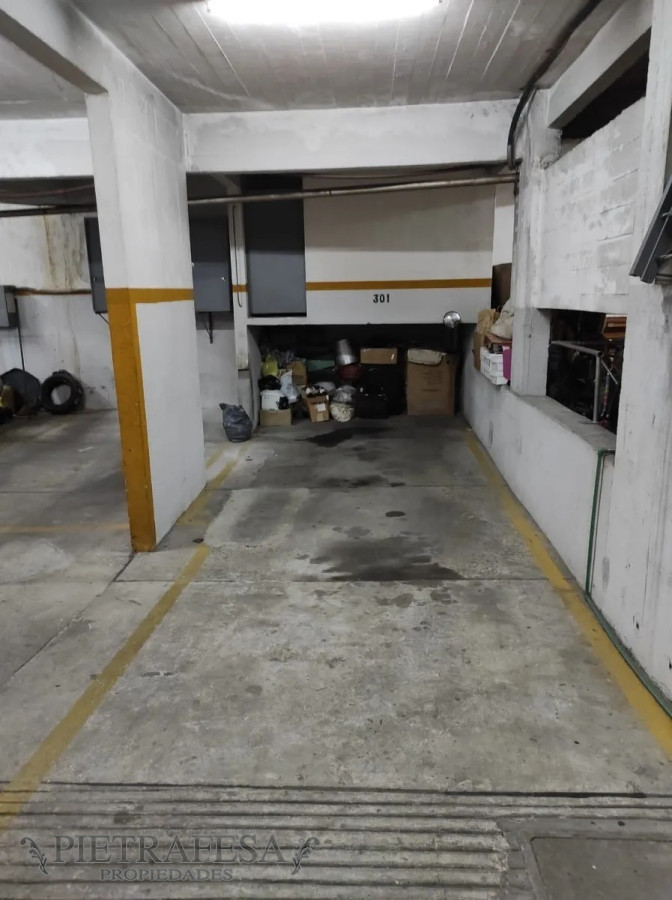 Apartamento ID.5609 - Apartamento amueblado 3 dormitorios, 4 baños, terraza y garaje- Echevarriarza- Pocitos