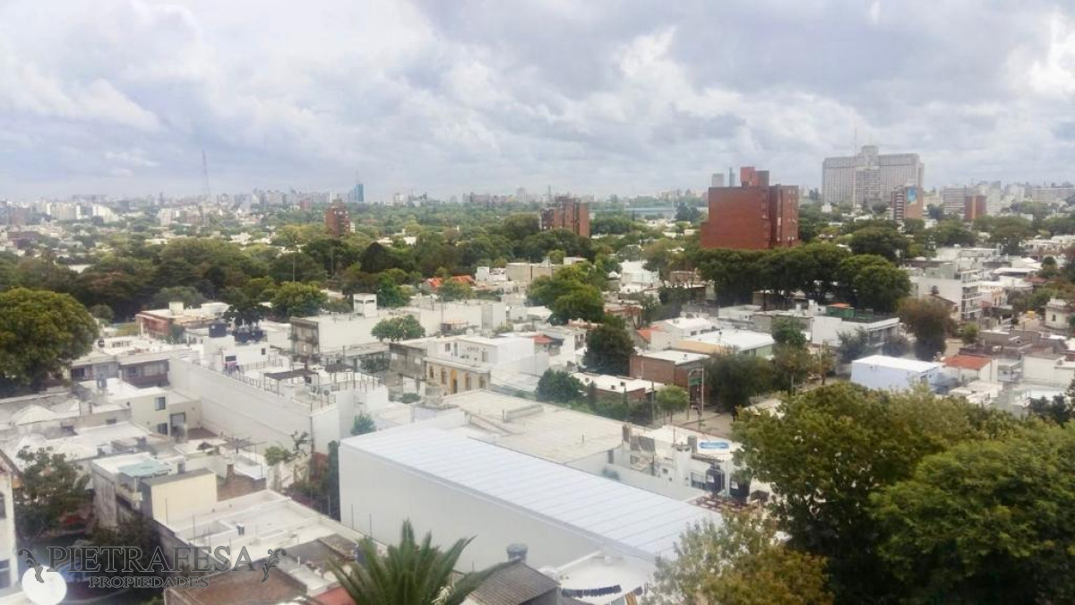 Apartamento ID.6148 - Apartamento en venta con renta, 3 dormitorios, 1 baño, garaje, Pocitos.