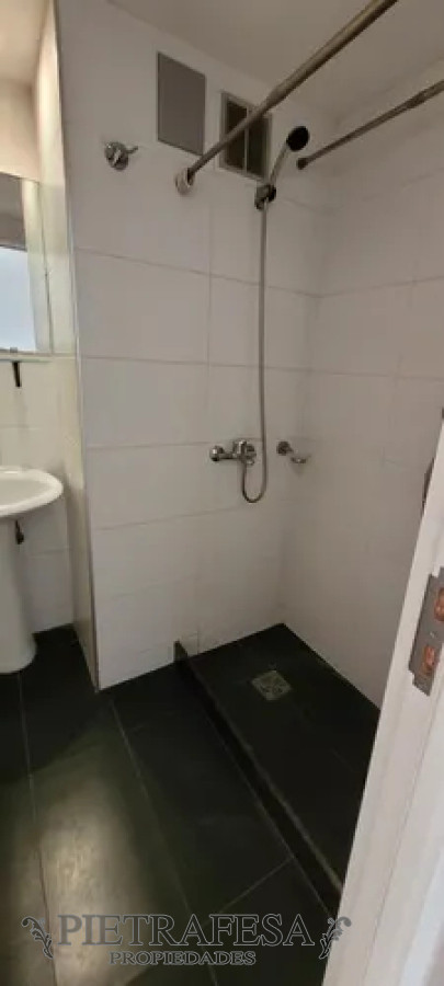 Apartamento ID.13385 - Apartamento en alquiler, monoambiente, 1baño. Parque Rodó.