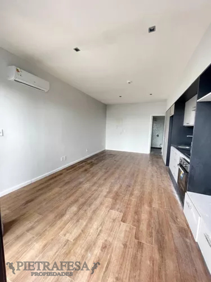 Apartamento ID.13205 - Apartamento en alquiler, monoambiente, 1baño, patio. Malvin.
