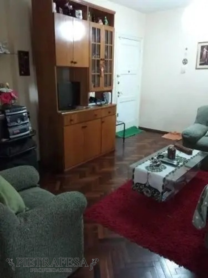 Apartamento ID.703 - Apto en venta 2 dormitorios 1 baño con garaje- Larrobla - Bella Vista 
