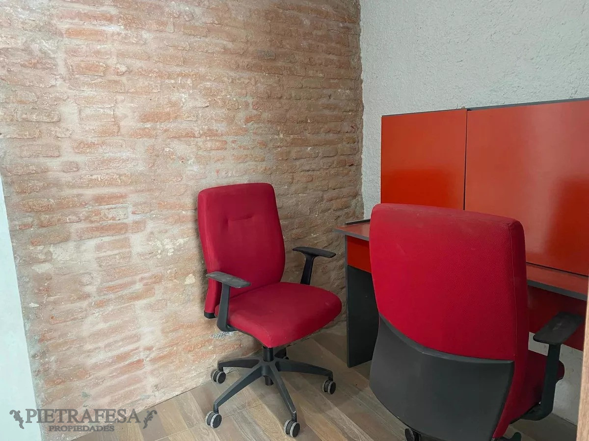 Apartamento ID.5897 - Apartamento en venta con renta, 3 dormitorios, 1 baño y azotea- Arenal Grande-Villa Muñoz