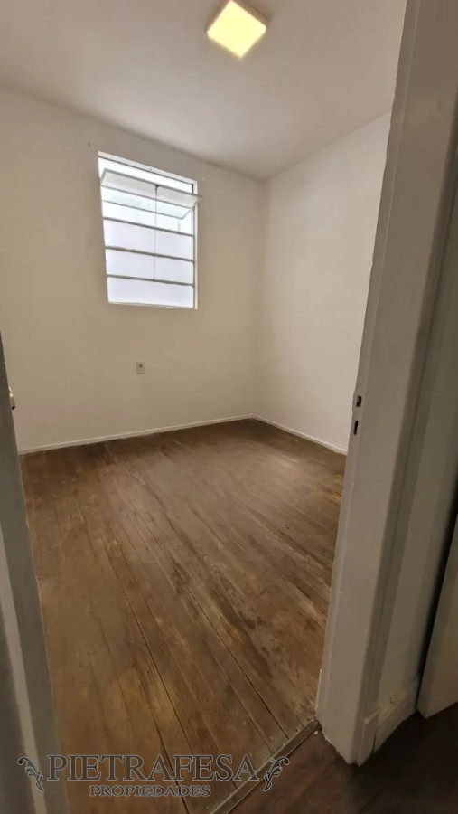 Apartamento ID.11908 - Apto con renta 2 dormitorios, 1 baño- Cordón 