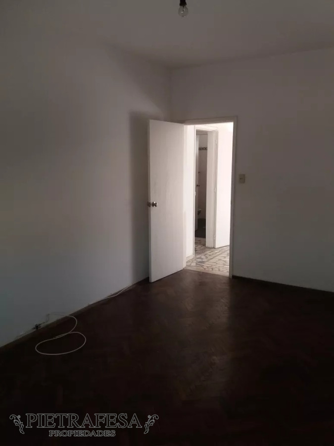 Apartamento ID.8877 - Apto con renta en venta 2 dormitorios y balcón-Hipólito Mordellie