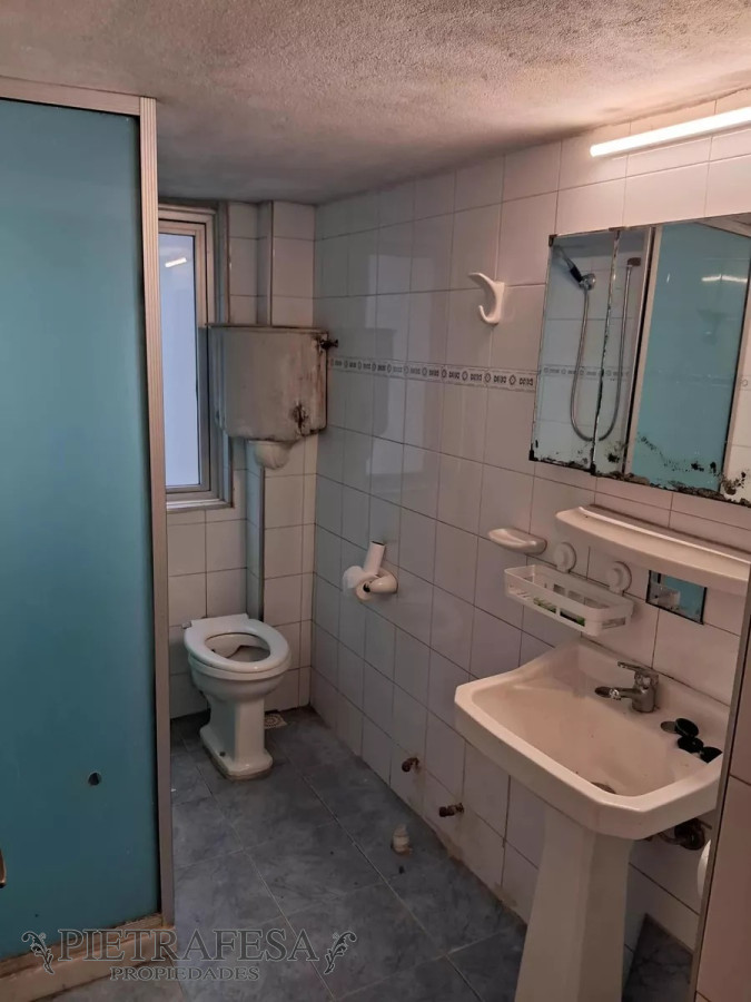 Apartamento ID.12083 - Apto en venta 3 dormitorios, 1 baño-Centro 