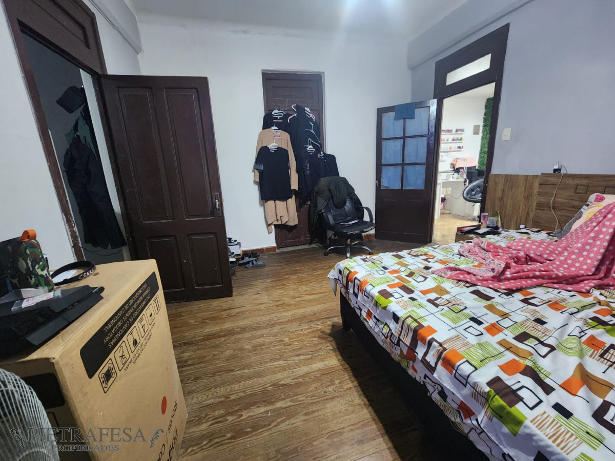 Apartamento ID.9219 - PH con renta en venta, 2 dormitorios, 1 baño-Tres Cruces