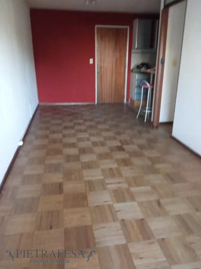 Apartamento ID.12240 - Apartamento en venta 2 dormitorios, 1 baño y balcón-Tres Cruces