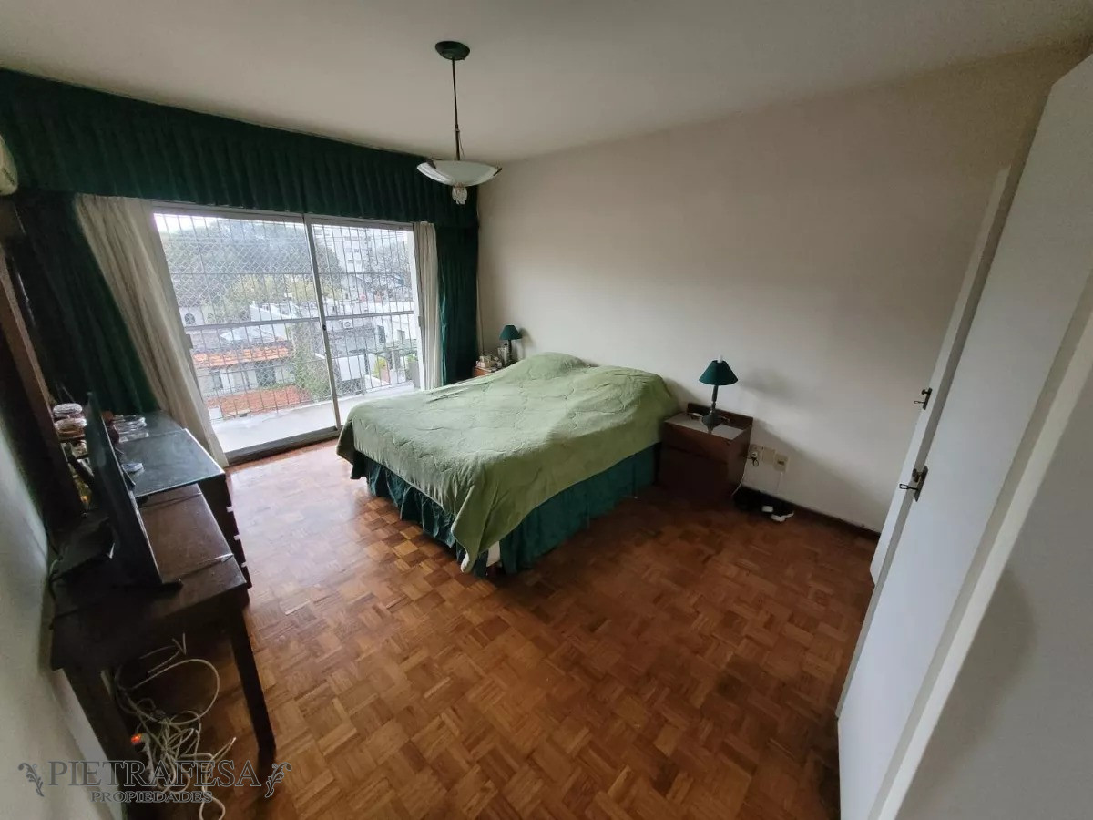 Apartamento ID.7626 - Apartamento en venta 3 dormitorios, 3 baños, balcón y garaje- Avenida Brasil -Pocitos