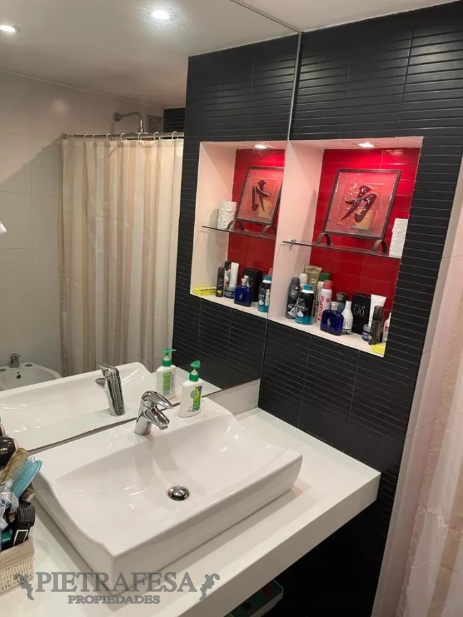 Apartamento ID.9854 - Apto en venta 4 dormitorios, 4 baños, terraza,gje-Pocitos 