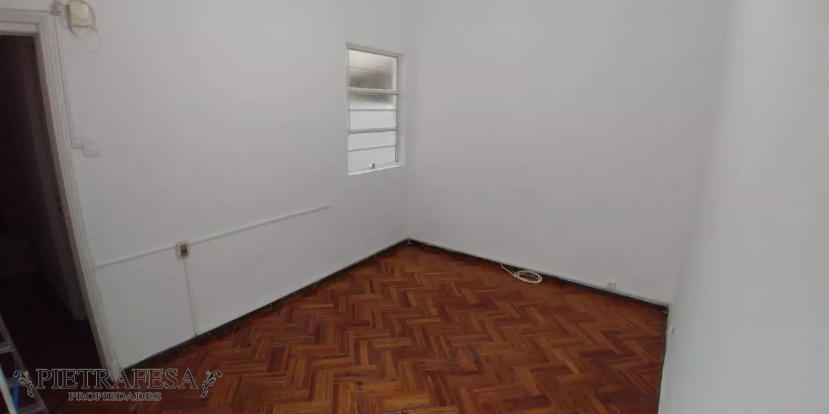 Apartamento ID.8410 - Apartamento en venta 2 dormitorios, 1 baño y patio- Piedras-Ciudad Vieja