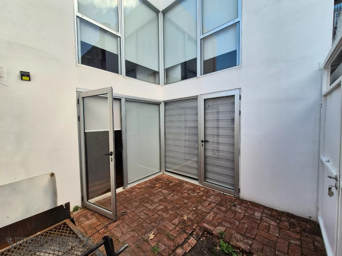 Apartamento ID.12033 - Dúplex en venta 2 dormitorios, 1 baño y patio-Unión