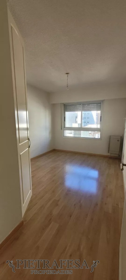 Apartamento ID.11048 - Apto en venta 2 dormitorios, 1 baño, gje- Tres Cruces