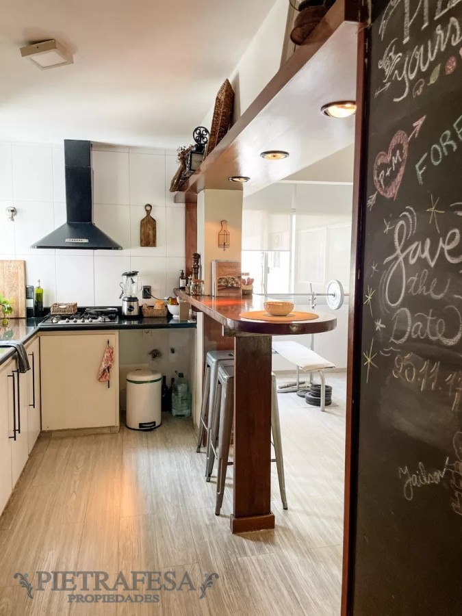 Apartamento ID.8738 - Apto en venta 3 dormitorios, 2 baños, terraza y gje-Pocitos