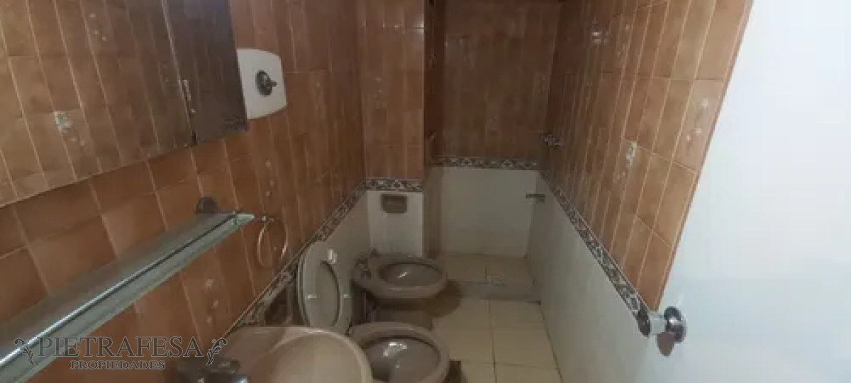 Apartamento ID.13802 - Apartamento en alquiler, 3dormitorios, 2baños, terraza lavadero, patio. Cordón.