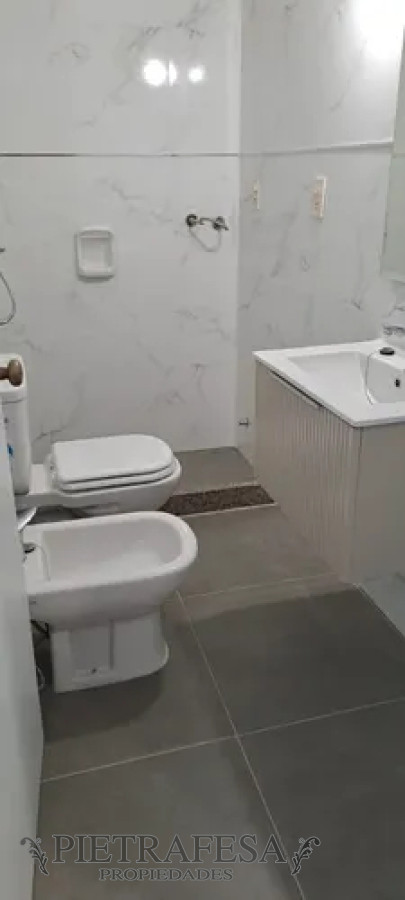 Apartamento ID.13830 - Hermoso apartamento en Punta Carretas, monoambiente, 1 baño, balcón.