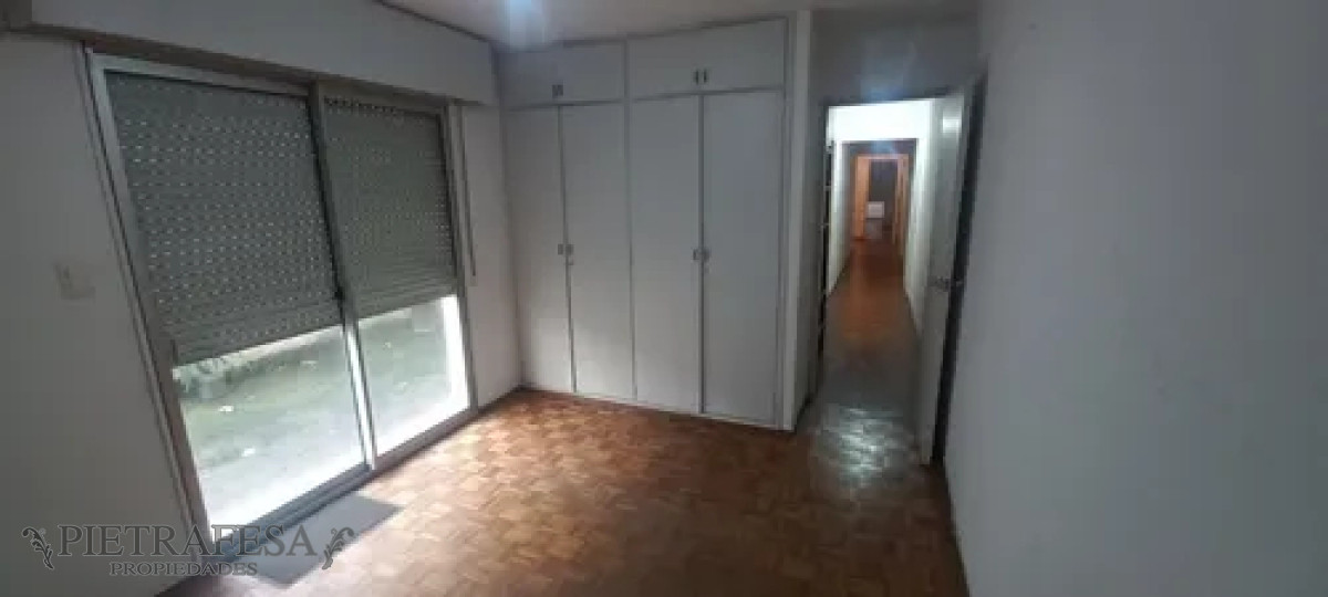 Apartamento ID.13802 - Apartamento en alquiler, 3dormitorios, 2baños, terraza lavadero, patio. Cordón.