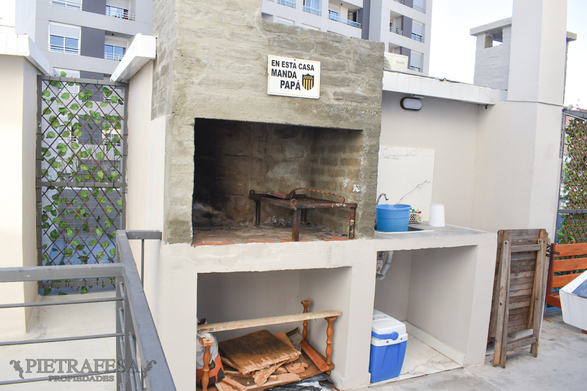 Apartamento ID.13719 - Dúplex en venta con renta, 2 dorm, 1 baño, terraza-Tres Cruces 