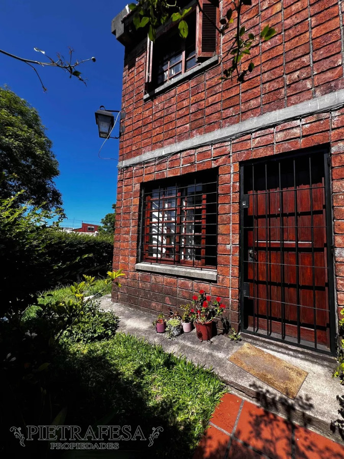 Apartamento ID.11981 - Dúplex en venta, 3 dormitorios, 1 baño,gje-Maroñas
