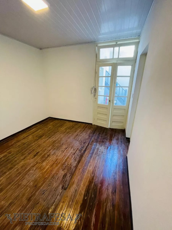 Apartamento ID.8979 - Apto en venta 3 dormitorios, 1 baño y azotea- Reducto