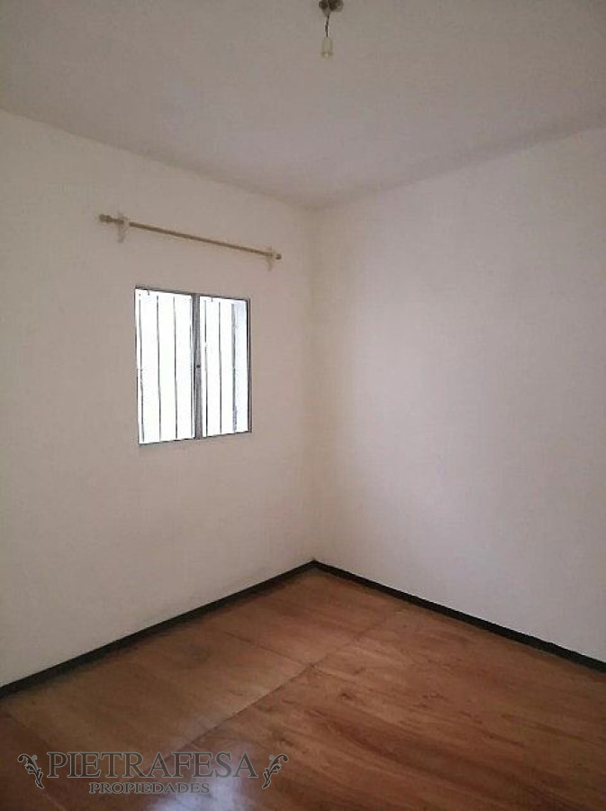 Apartamento ID.552 - Apartamento en venta con renta 2 dormitorios , 1 baño, patio - Cno. Corrales - Villa Española 