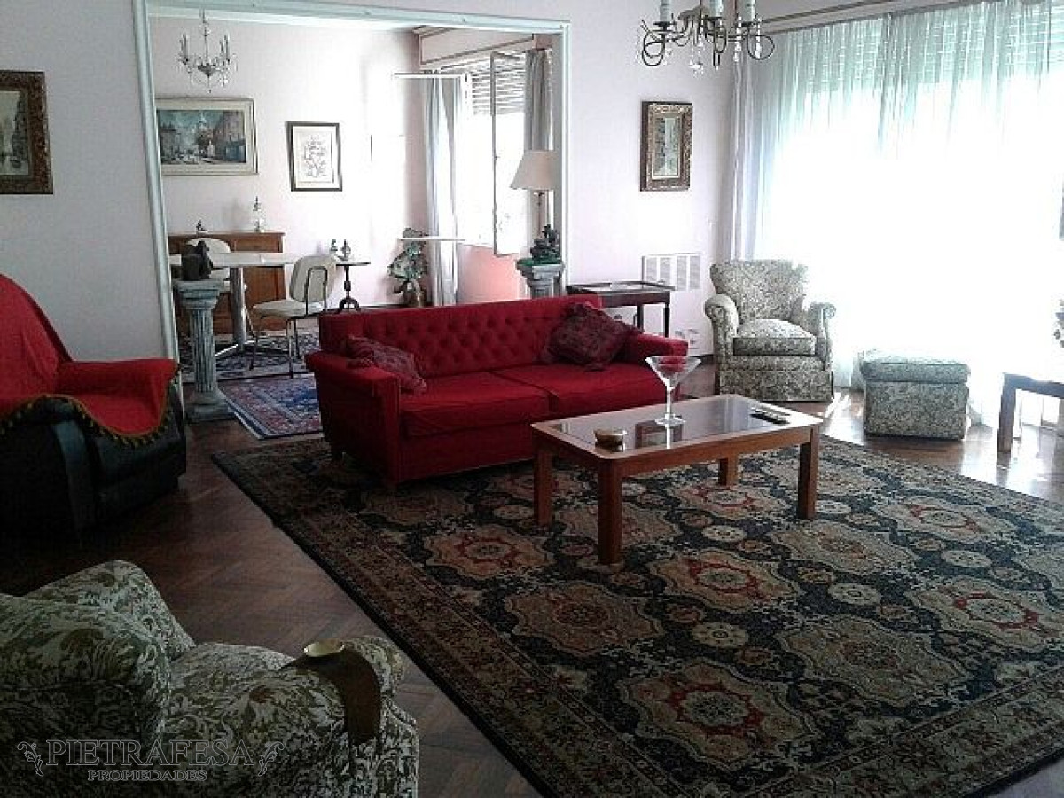 Apartamento ID.386 - Apto venta 3 dormitorios 3 baños - Av. 18 de Julio-Centro