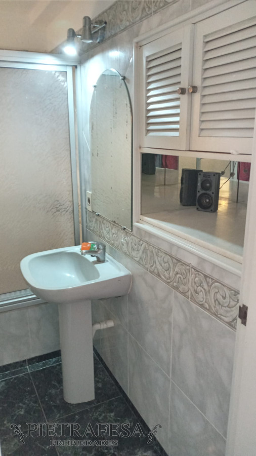 Apartamento ID.6739 - Apartamento en venta 3 dormitorios, 1 baño-  Bulevar 26 De Marzo- Pocitos