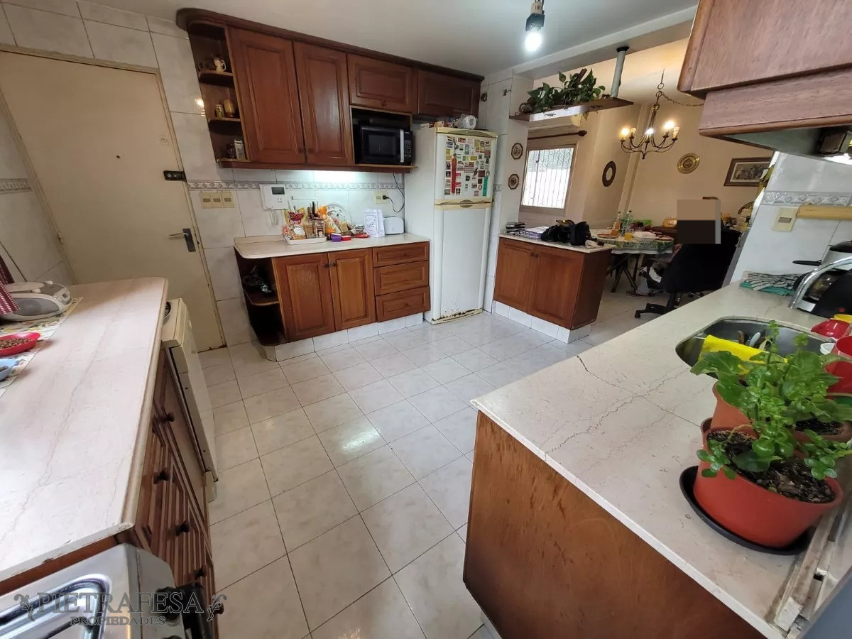 Apartamento ID.7626 - Apartamento en venta 3 dormitorios, 3 baños, balcón y garaje- Avenida Brasil -Pocitos