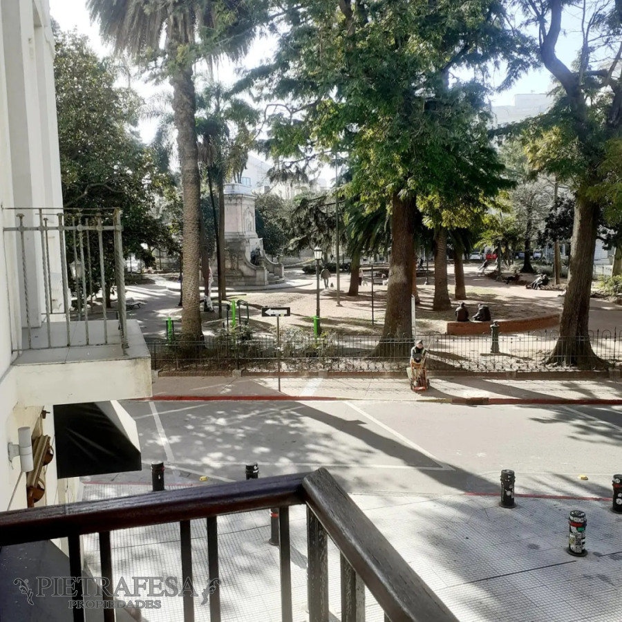 Apartamento ID.7878 - Apartamento en venta 2 dormitorios, 1 baño y patio-Alzáibar -Ciudad Vieja