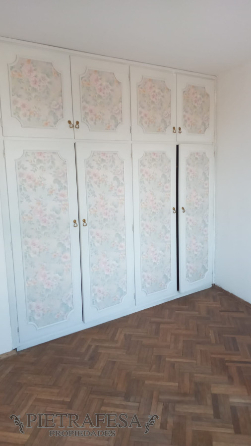 Apartamento ID.6739 - Apartamento en venta 3 dormitorios, 1 baño-  Bulevar 26 De Marzo- Pocitos