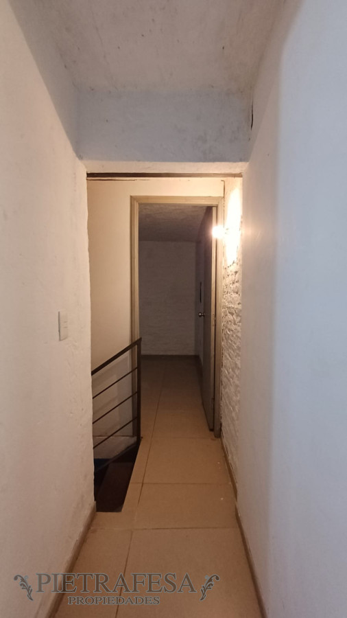 Apartamento ID.994 - Dúplex en alquiler 2 dormitorios, 1 baño- Defensa- Tres Cruces
