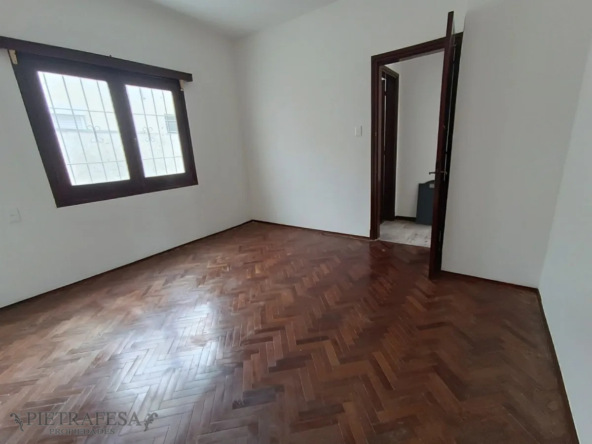 Apartamento ID.4536 - Apartamento en venta 2 dormitorios, 1 baño, estufa a leña, 2 patios. - Vitruvio-Union - C/Renta 