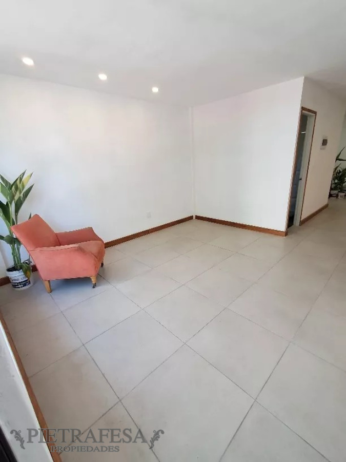 Apartamento ID.12304 - Monoambiente en venta con balcón-Cordón 