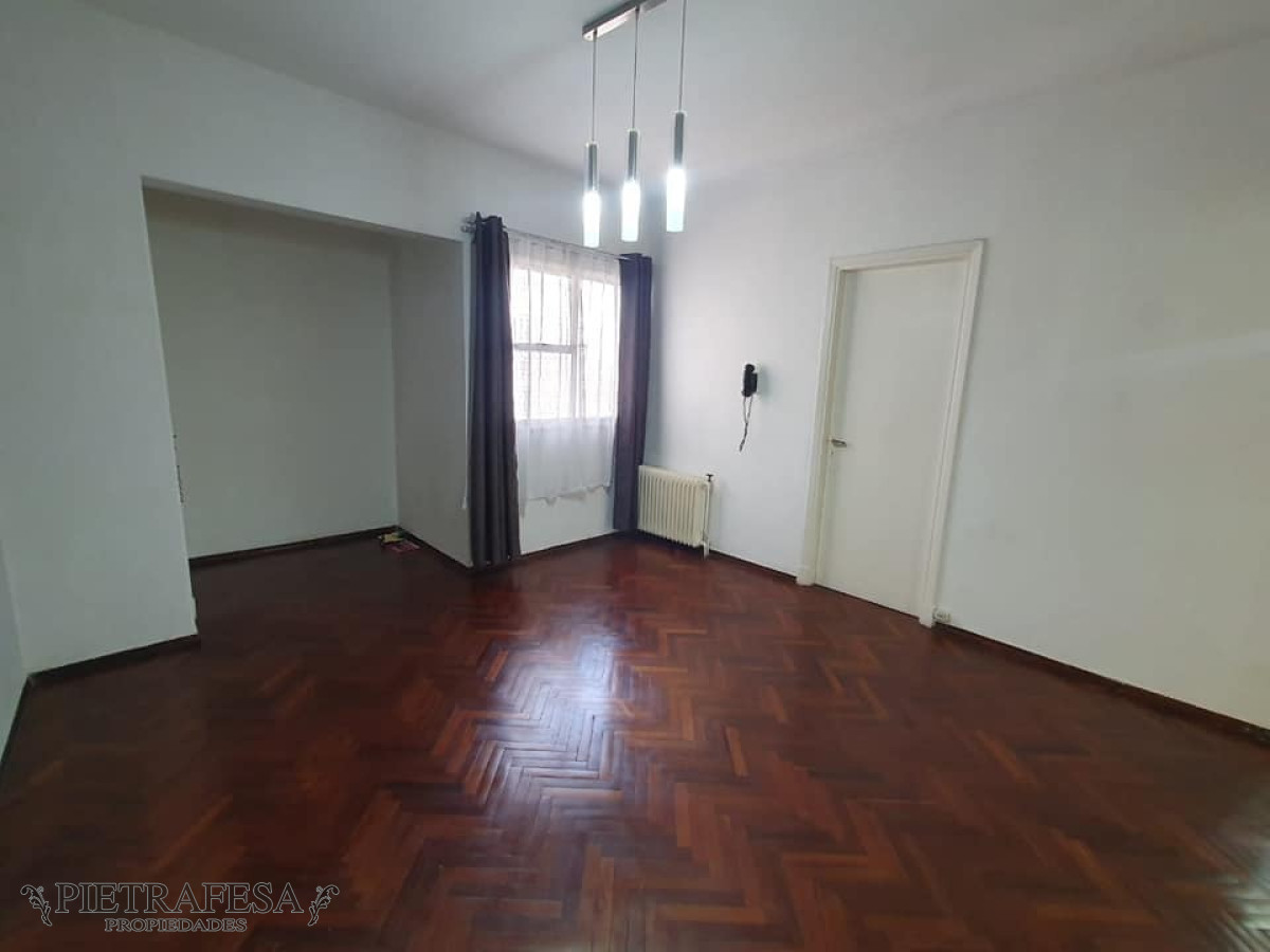 Apartamento ID.6517 - Apartamento en venta 2 dormitorios, 1 baño, terraza y garaje-Av. Ricaldoni- Parque Batlle
