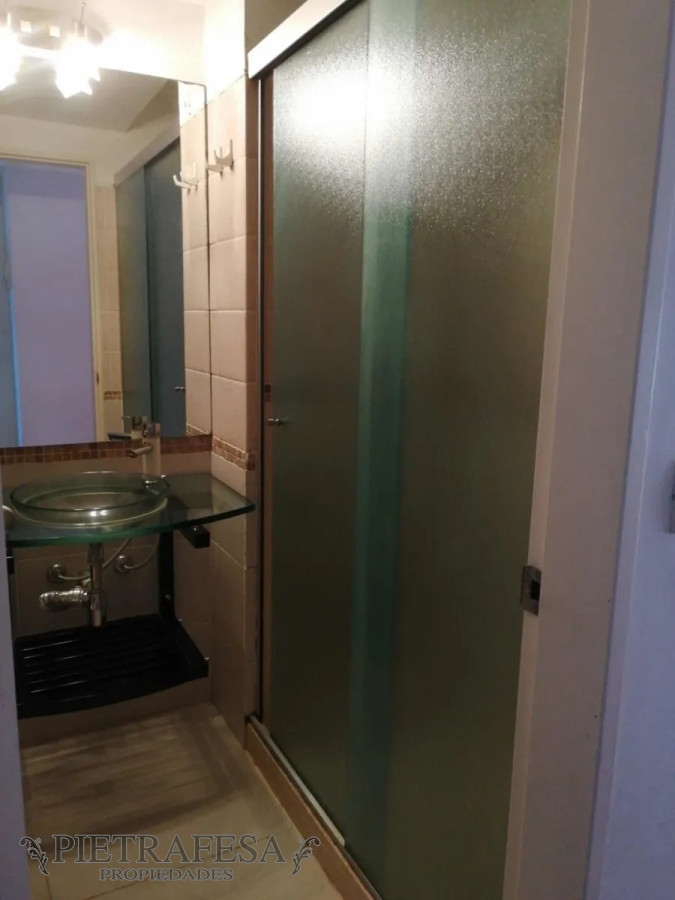 Apartamento ID.4790 - Apartamento en venta  con renta 2 dormitorios, 1 baño y cochera opcional- Canelones- Centro