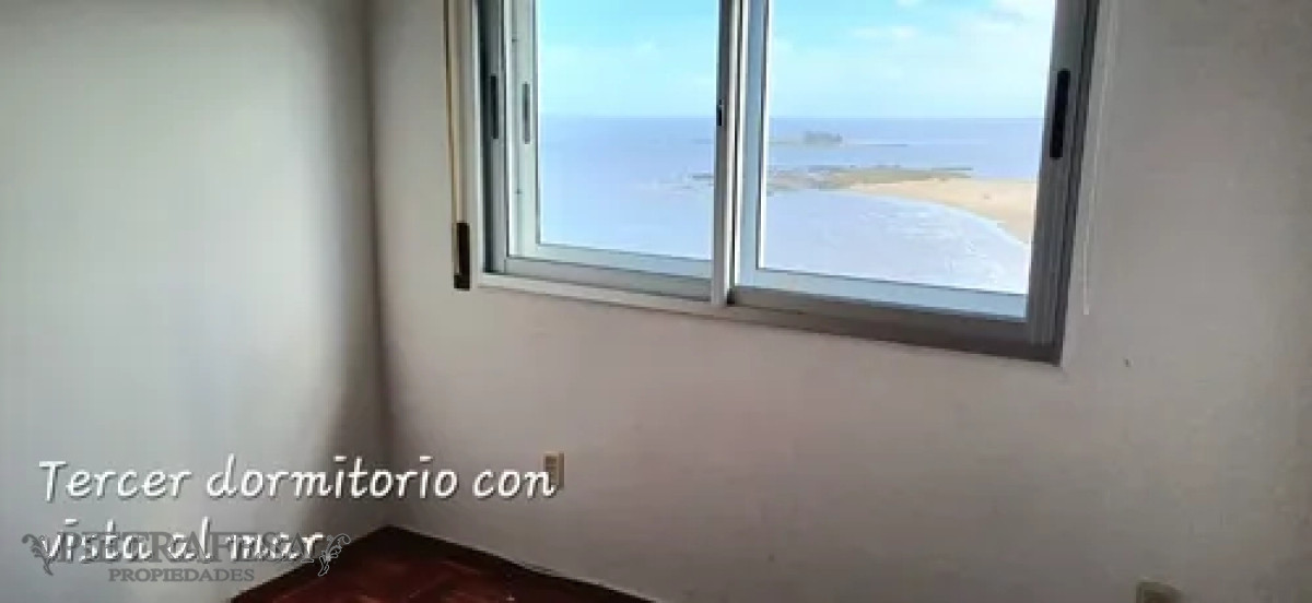 Apartamento ID.13793 - Apartamento en alquiler, 3dormitorios, 2baños, terraza, garaje. Malvin.