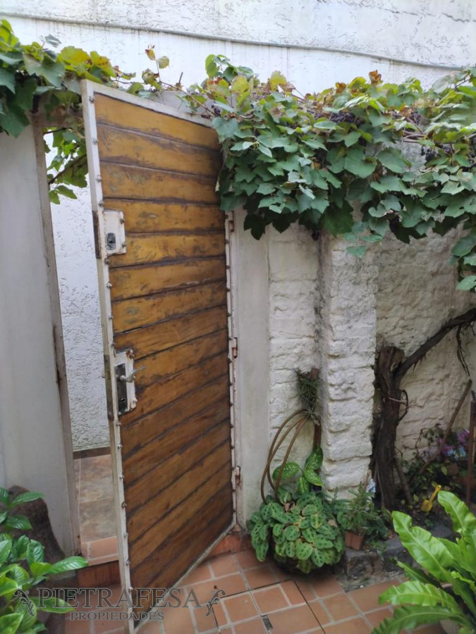 Apartamento ID.6629 - 2 aptos en venta con renta, 3 dormitorios, 2 baños- Brig General Diego Lamas -Parque Batlle