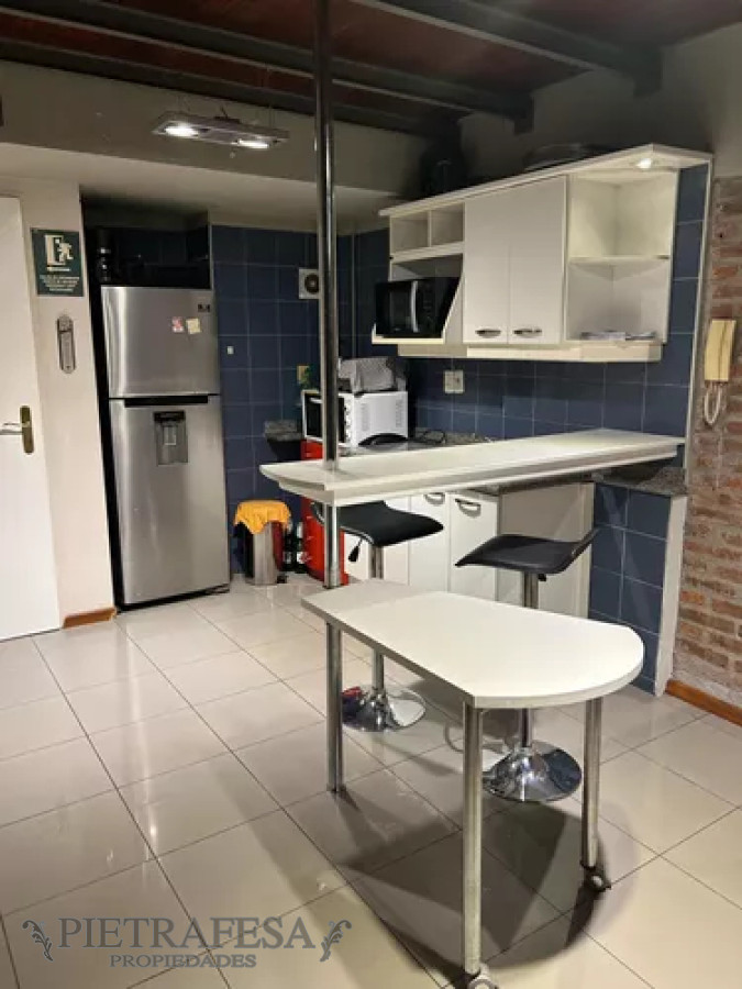 Apartamento ID.12464 - Apartamento en alquiler, 1dormitorio, 1baño, garaje, amueblado. Punta Carretas.