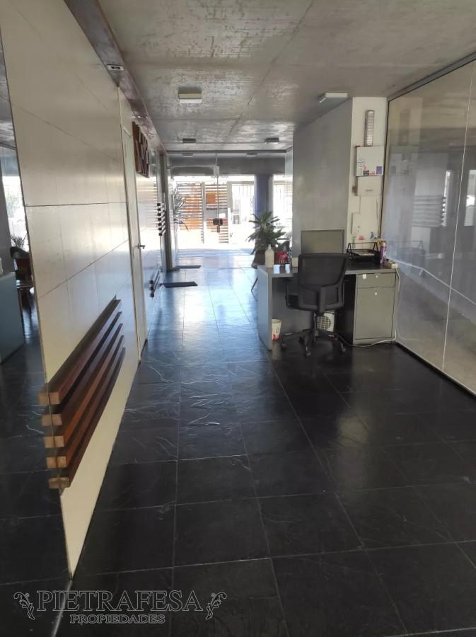 Apartamento ID.8156 - Apartamento en venta con renta, 1 dormitorio, 1 baño y terraza-Av. Gral. Rivera -Malvin, 